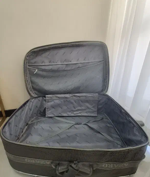 چمدان نو|کیف، کفش، کمربند|مشهد, جاهد شهر|دیوار