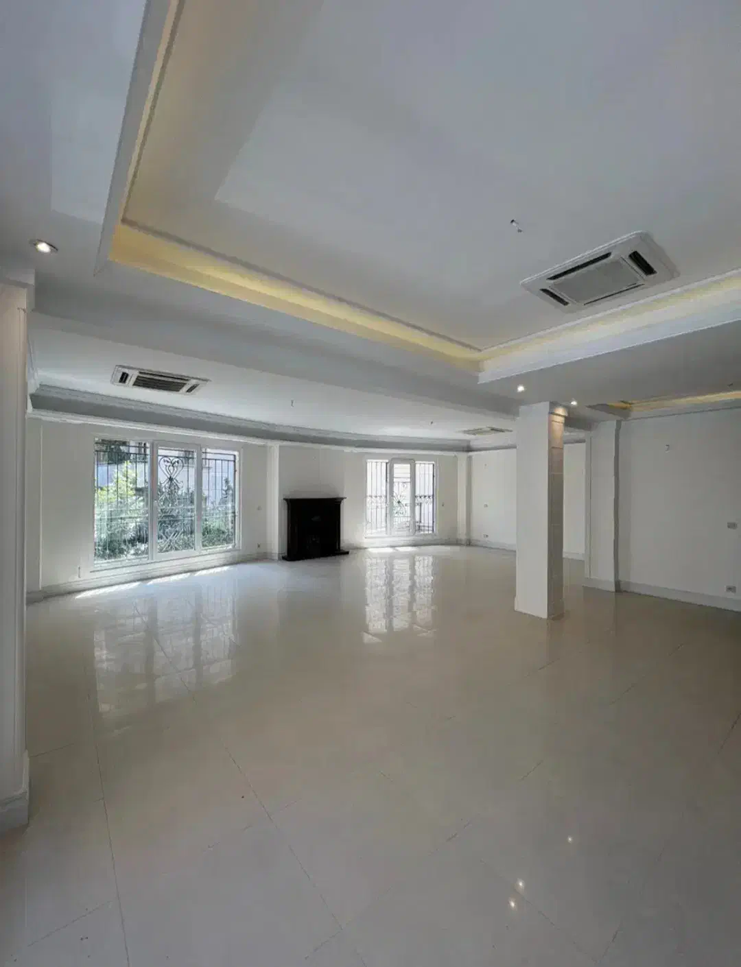 ۳۰۰م زعفرانیه ۴ خوابه تبدیل دارد(رهن/رهن اجاره)