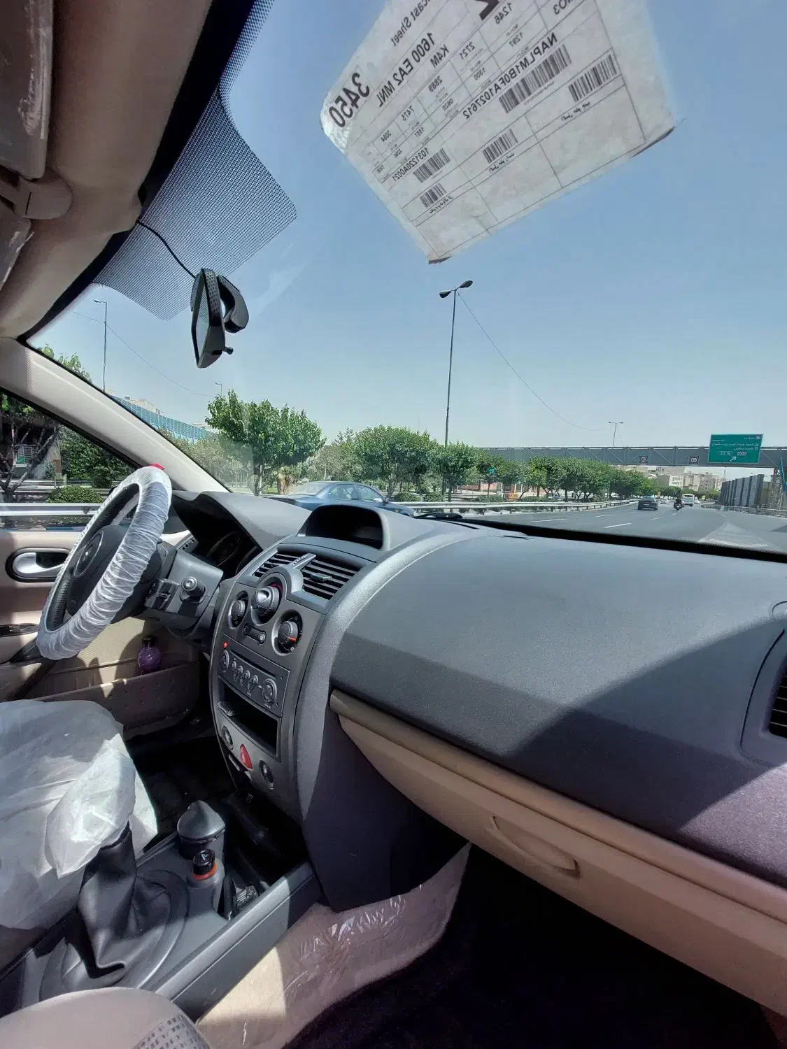 مگان ۱۶۰۰ e2 فول در حد صفر ۸ سال خوابیده|خودرو سواری و وانت|تهران, پاسداران|دیوار