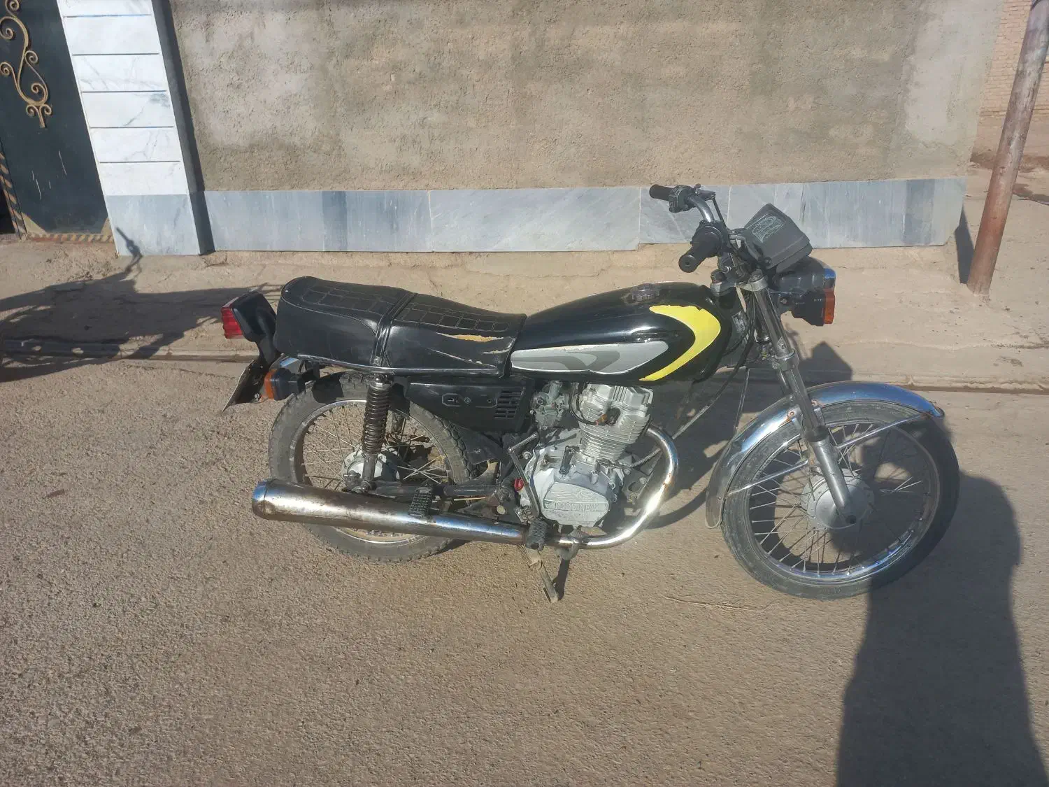 موتورهندا|موتورسیکلت|اسفراین, |دیوار