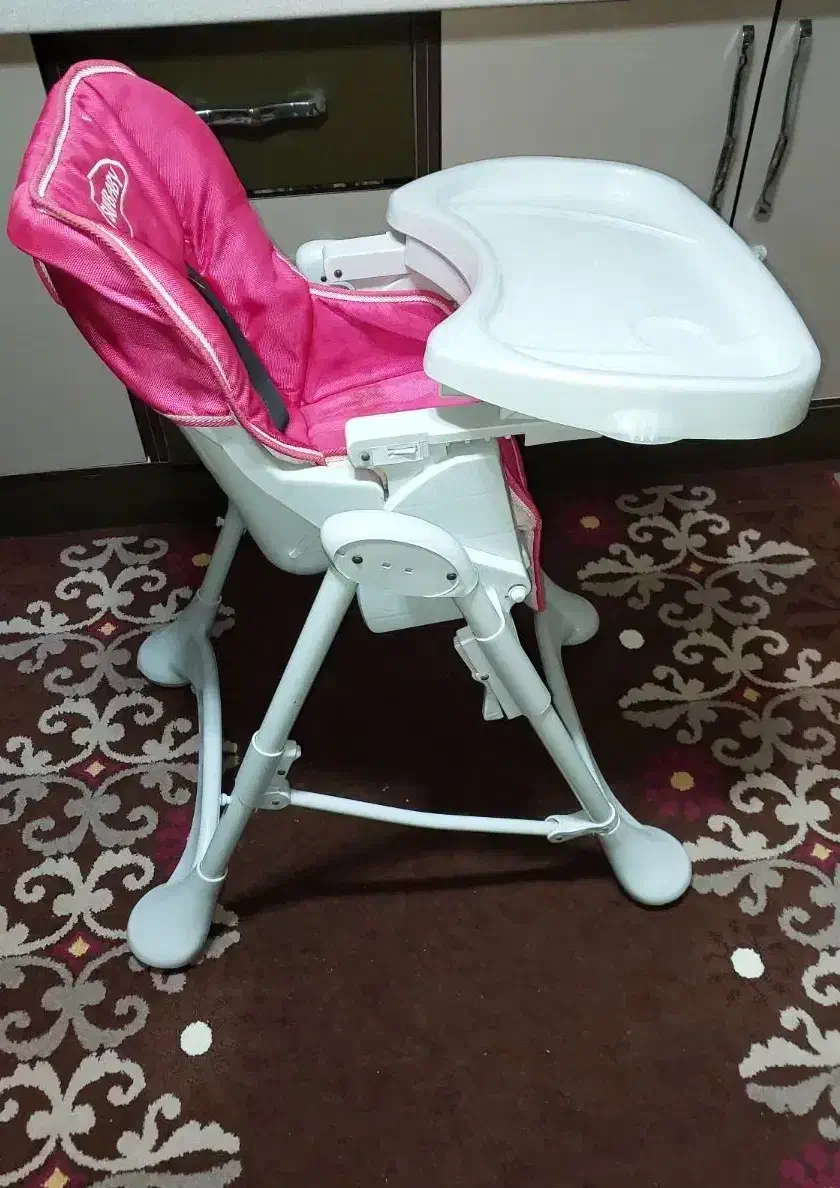 صندلی غدای کودک|تخت و صندلی بچه|رضوانشهر, |دیوار