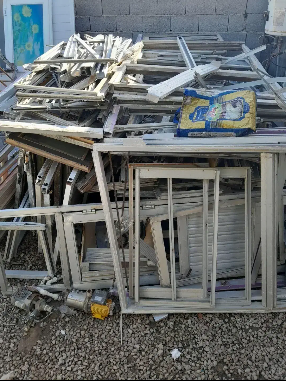 خریدوفروش درب پنجره ای آلمینیوم  به بالاترین قیمت|مصالح و تجهیزات ساختمان|بندرعباس, |دیوار