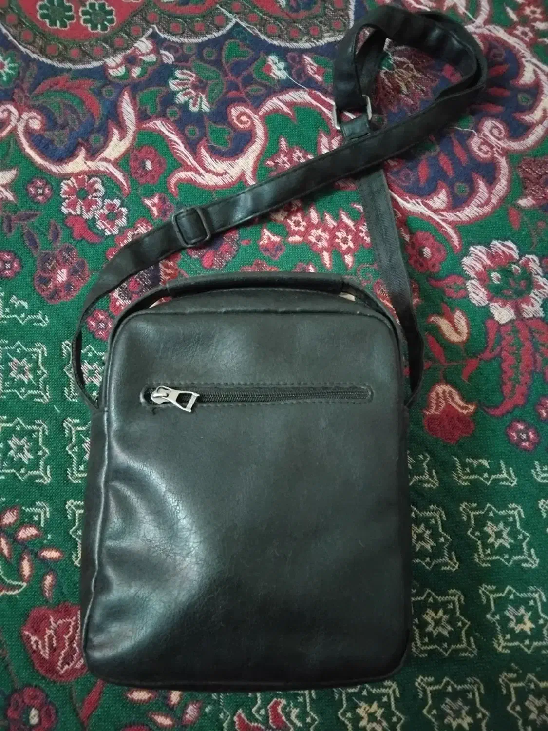 کالای شخصی|کیف، کفش، کمربند|کهنوج, |دیوار