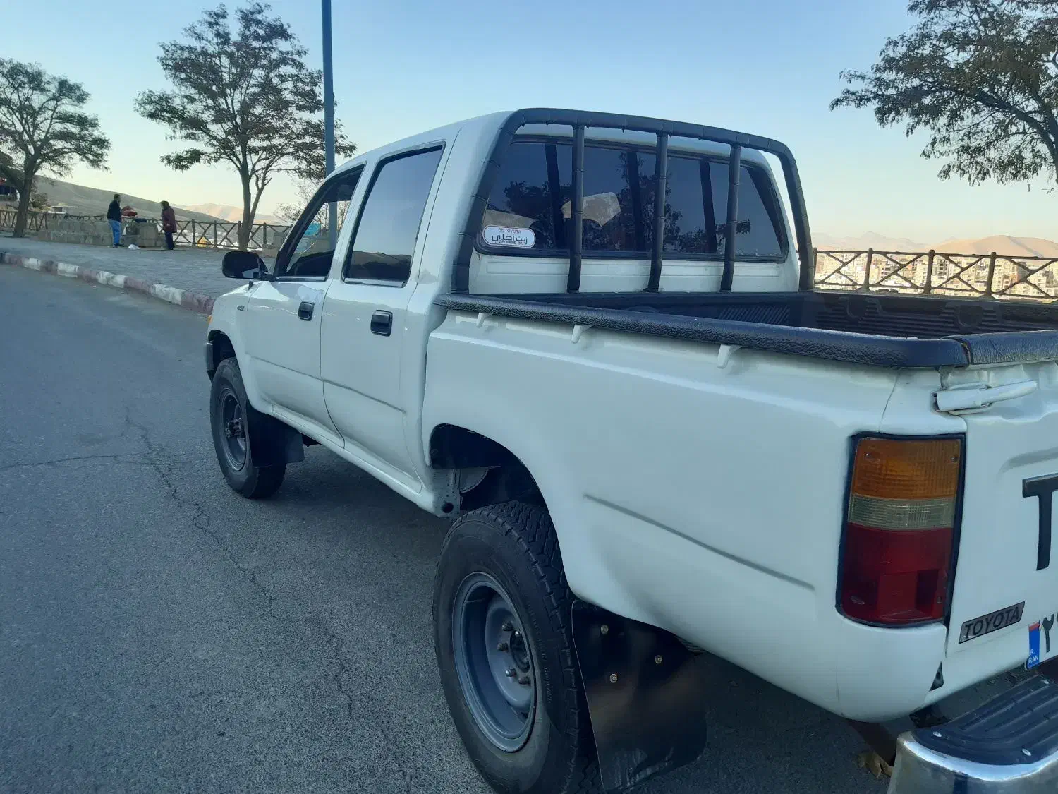 تویوتا هایلوکس ۱۹۹۲ دوکابین|خودرو سواری و وانت|سنندج, |دیوار