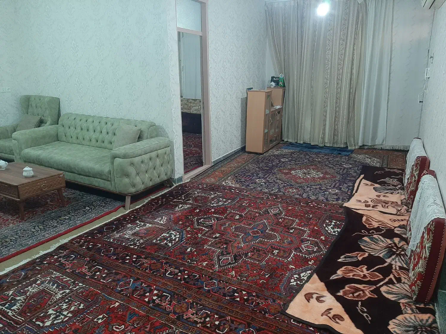 فروش خانه با یک مغازه ۳ دهنه در شهر گوگان|فروش خانه و ویلا|گوگان, |دیوار