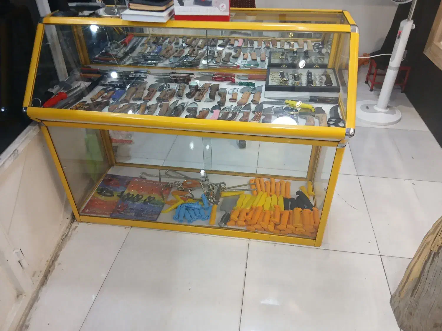 ویترین مغازه|بوفه، ویترین، کنسول|لنجان, |دیوار