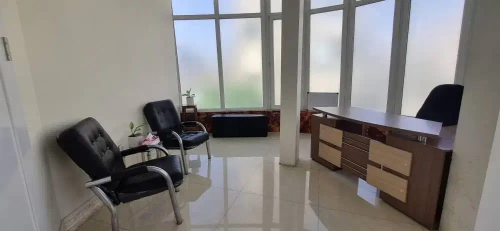 اجاره روزانه و ماهانه دفتر کار|اجارهٔ کوتاه‌مدت دفتر کار و فضای آموزشی|تهران, آذربایجان|دیوار