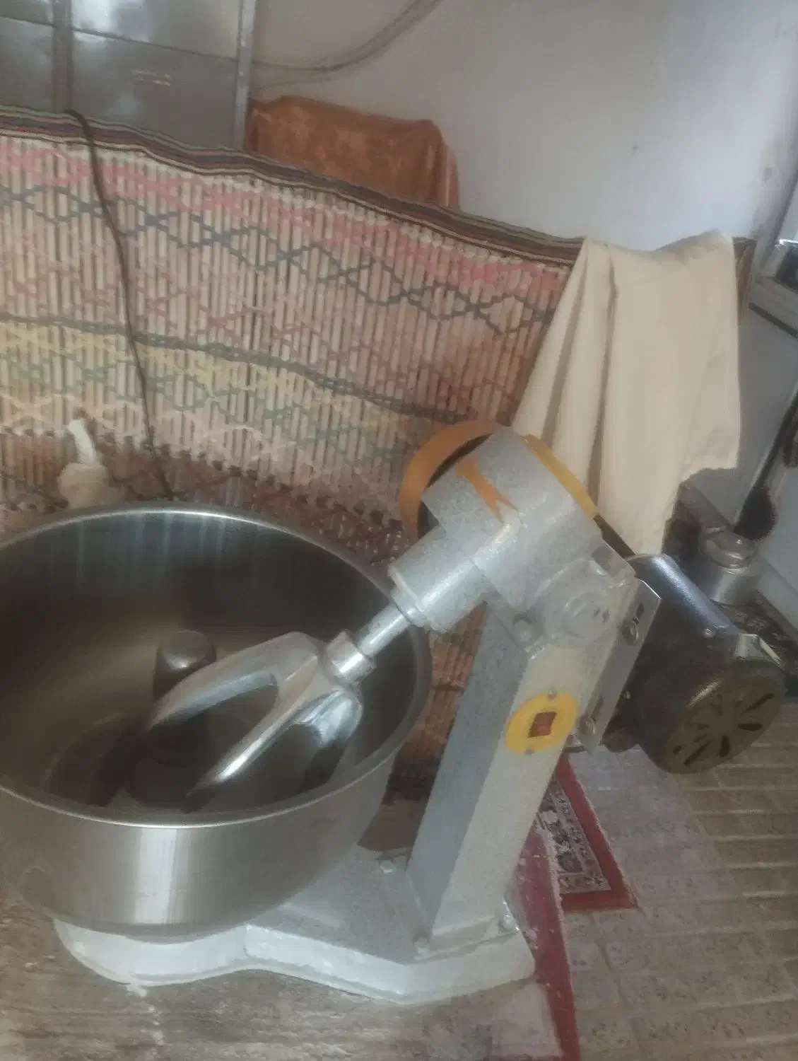 خمیرگیر|کافیشاپ و رستوران|ایلام, |دیوار