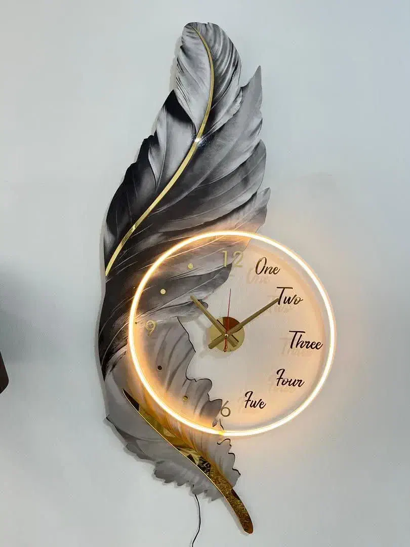 ساعت مدل پر و ماه|ساعت دیواری و تزئینی|شهریار, شهریار|دیوار