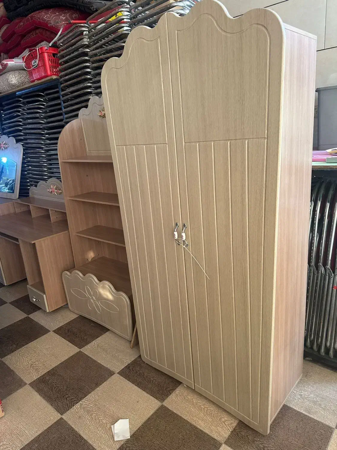 سرویس خواب نوجوان در حد نو|تخت و سرویس خواب|لار, |دیوار