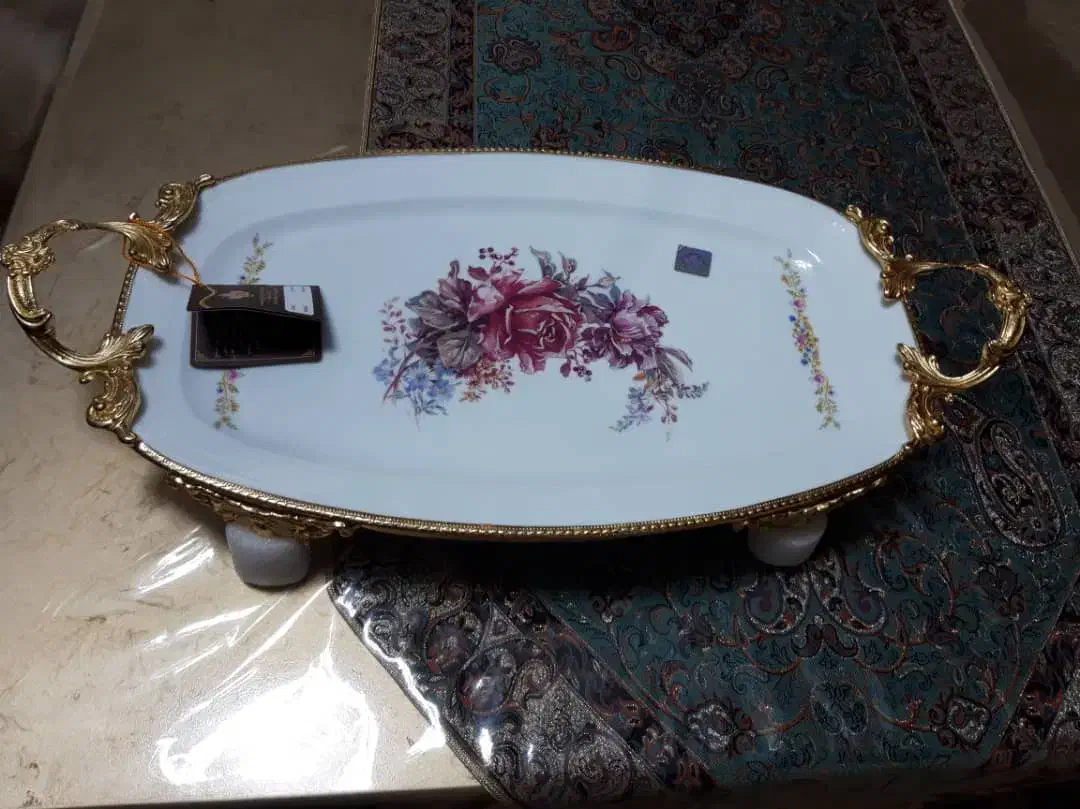 سینی شیرینی خوری پایه دار|ظروف سرو و پذیرایی|باسمنج, |دیوار