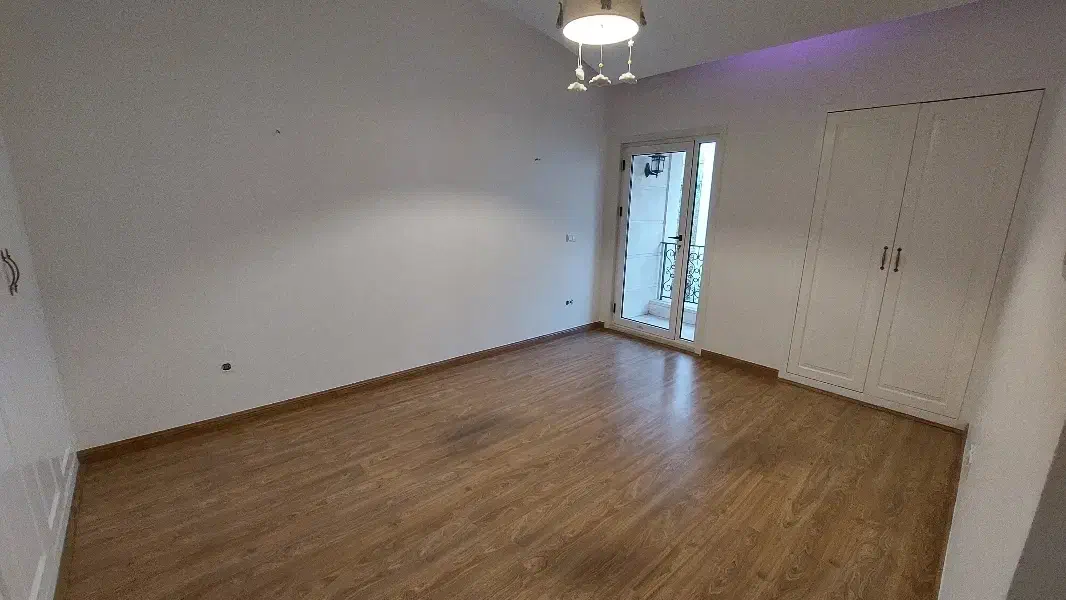 نیاوران / 140 متر 2خواب مستر / 2 P