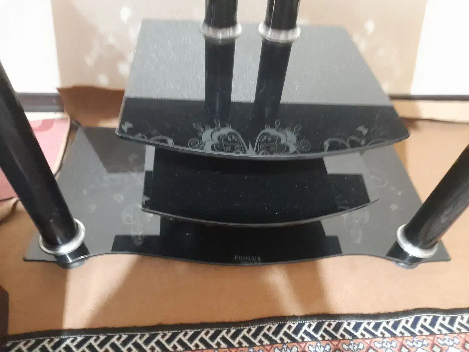 فروش فوری تلوزیون و میز تلوزیون|تلویزیون و پروژکتور|شاهین‌شهر, شهرک پردیس|دیوار