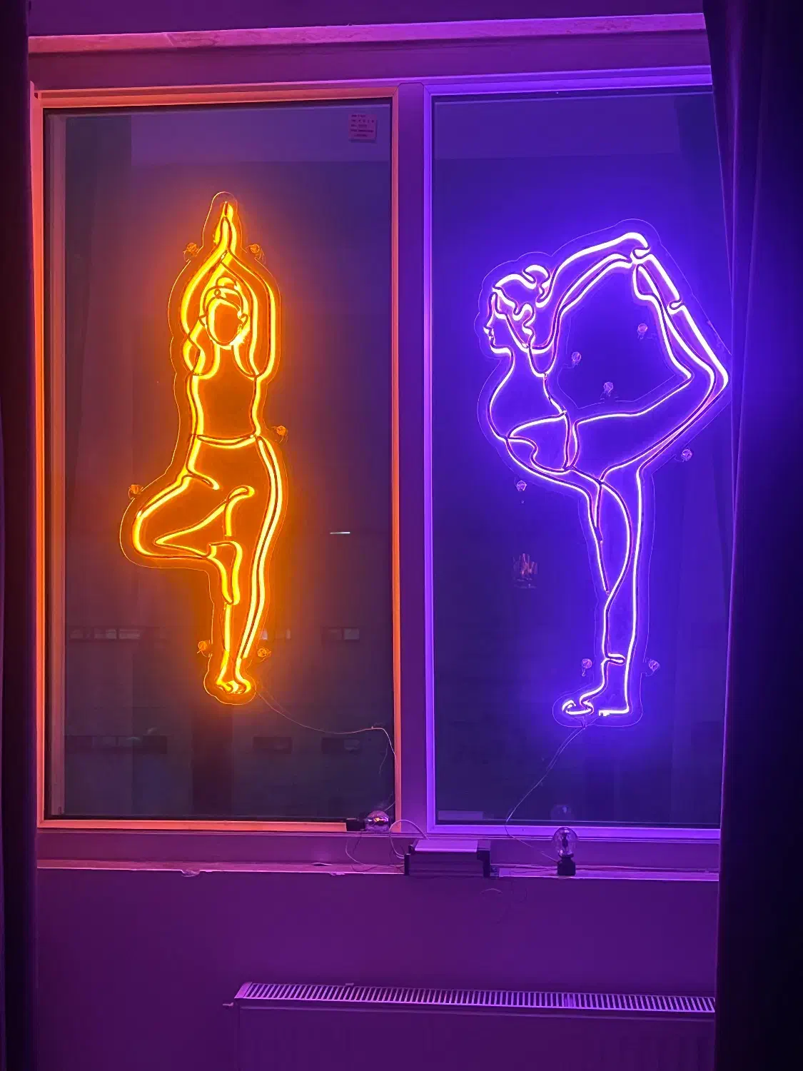 تابلو نئون یوگا|تجهیزات ورزشی|قائمشهر, |دیوار