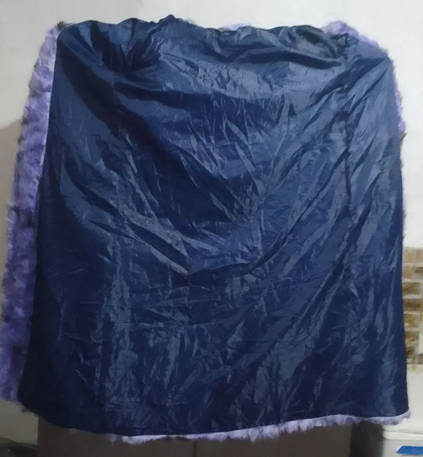 پالتو خزدار|لباس|فومن, |دیوار