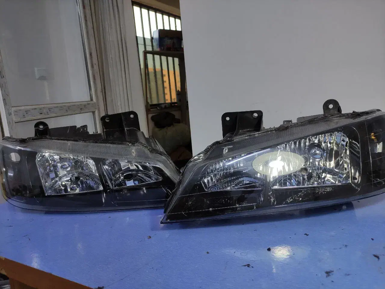 چراغ پژو پارس و ساینا|قطعات یدکی و لوازم جانبی|فردیس, ثابتی|دیوار