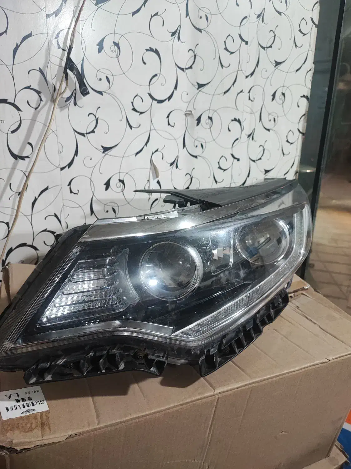 چراغ جلو اپتیما|قطعات یدکی و لوازم جانبی|یزد, |دیوار