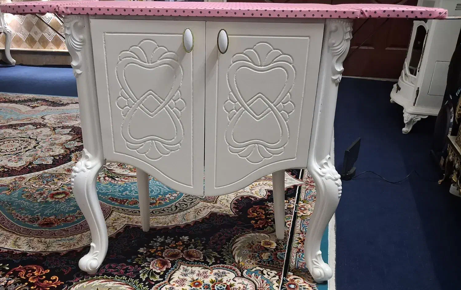 میز اتو|اتو و لوازم اتو|قم, قلعه کامکار|دیوار