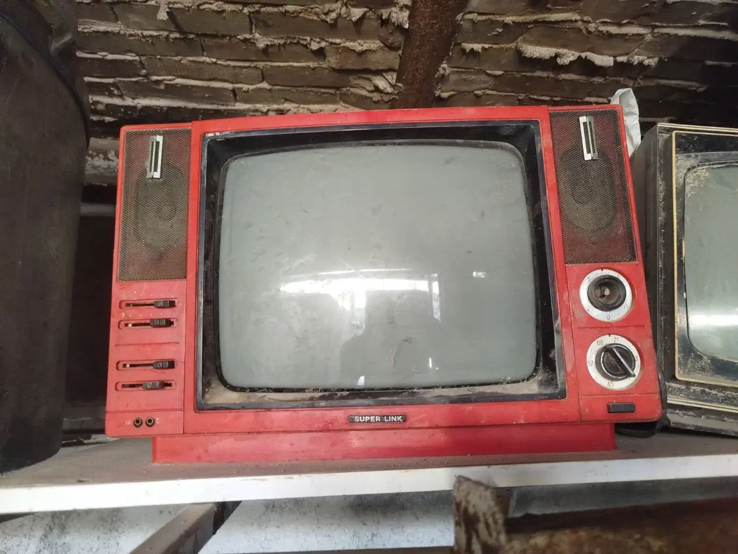 تلویزیون قدیمی برای دکر  خانه محل کار تمیز|تلویزیون و پروژکتور|آشخانه, |دیوار