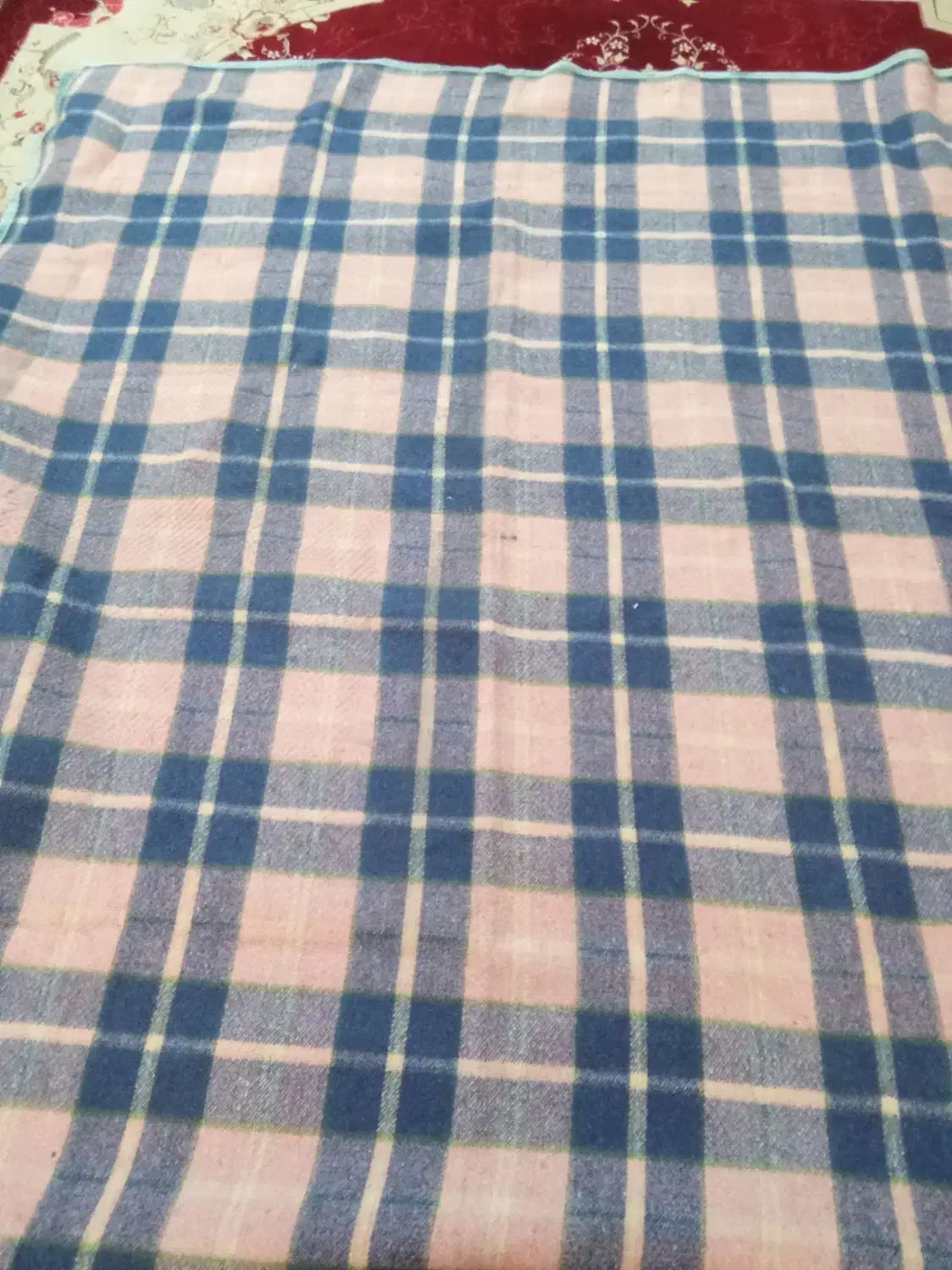 پتو|رختخواب، بالش، پتو|زابل, |دیوار