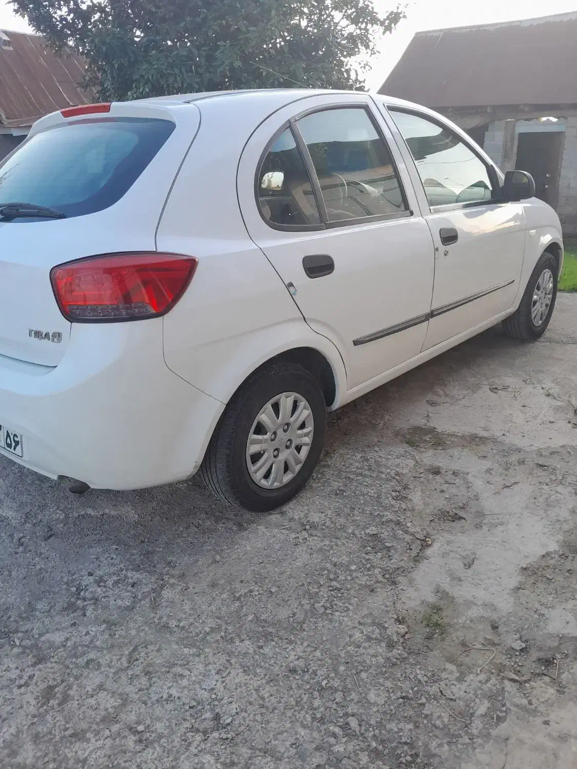 تیبا هاچبک مدل ۹۳بیرنگ|خودرو سواری و وانت|رشت, دخانیات|دیوار