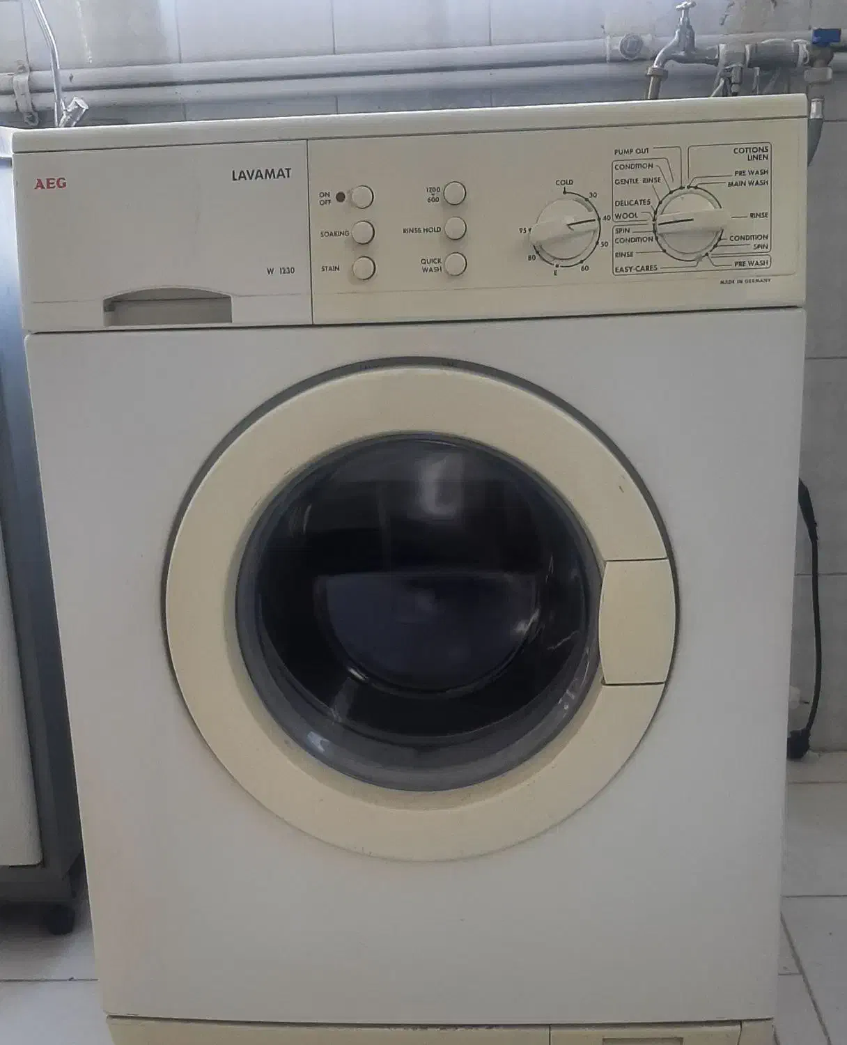لباسشویی اصل آلمانی AEG ( آ ا گ)|ماشین لباسشویی و خشک‌کن لباس|خمینی‌شهر, |دیوار