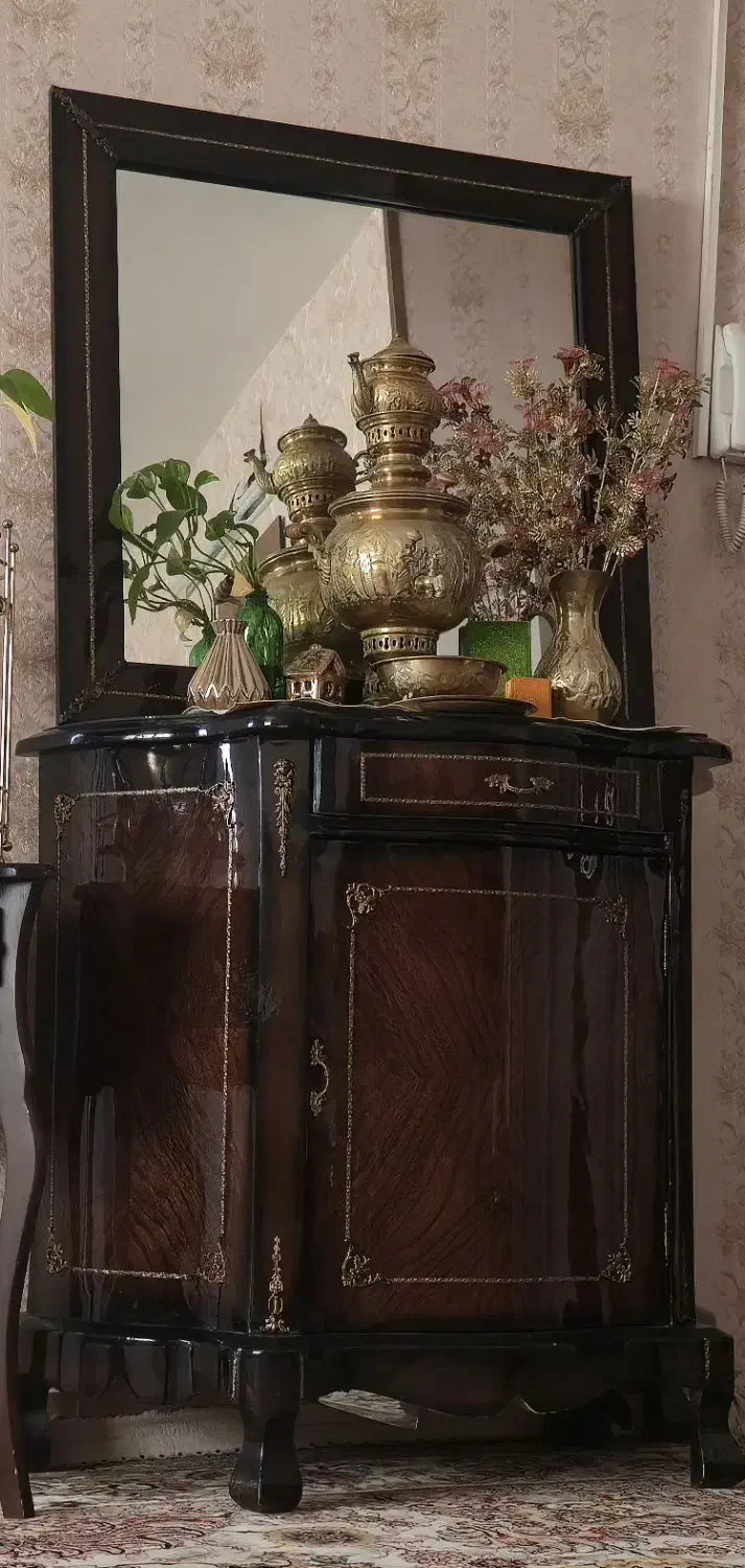 کنسول چوبی با آینه|بوفه، ویترین، کنسول|کرمانشاه, |دیوار