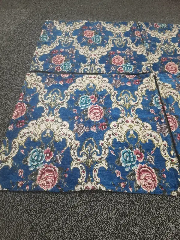 روبالشتی|پشتی|قم, کلهری|دیوار