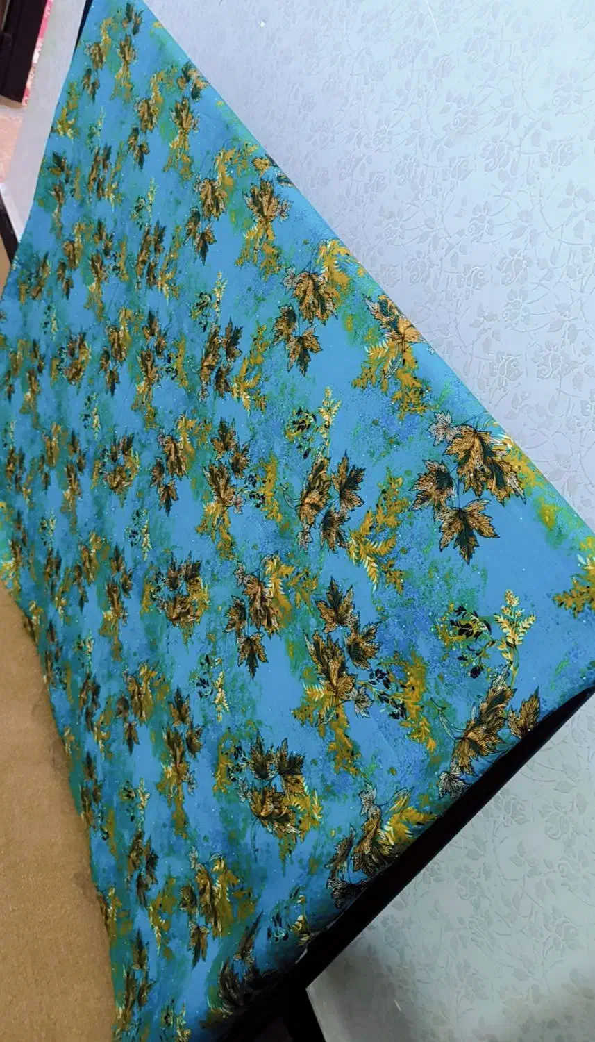 پارچه|لباس|سوسنگرد, |دیوار