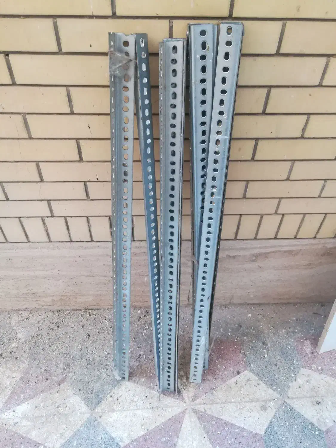 قفسه آهنی|کتابخانه، شلف، قفسههای دیواری|شیراز, رکنآباد|دیوار