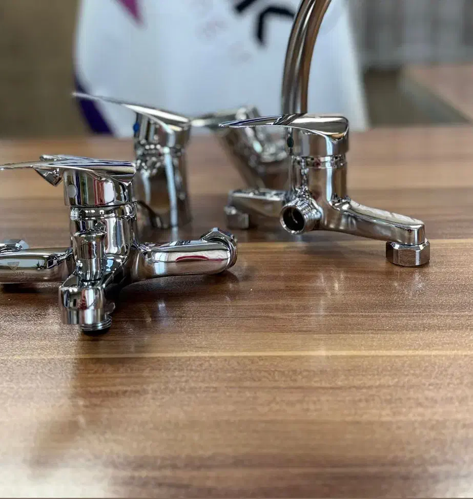 تعویض شیرآلات قدیم با جدید|لوازم سرویس بهداشتی|فرخ‌شهر, |دیوار