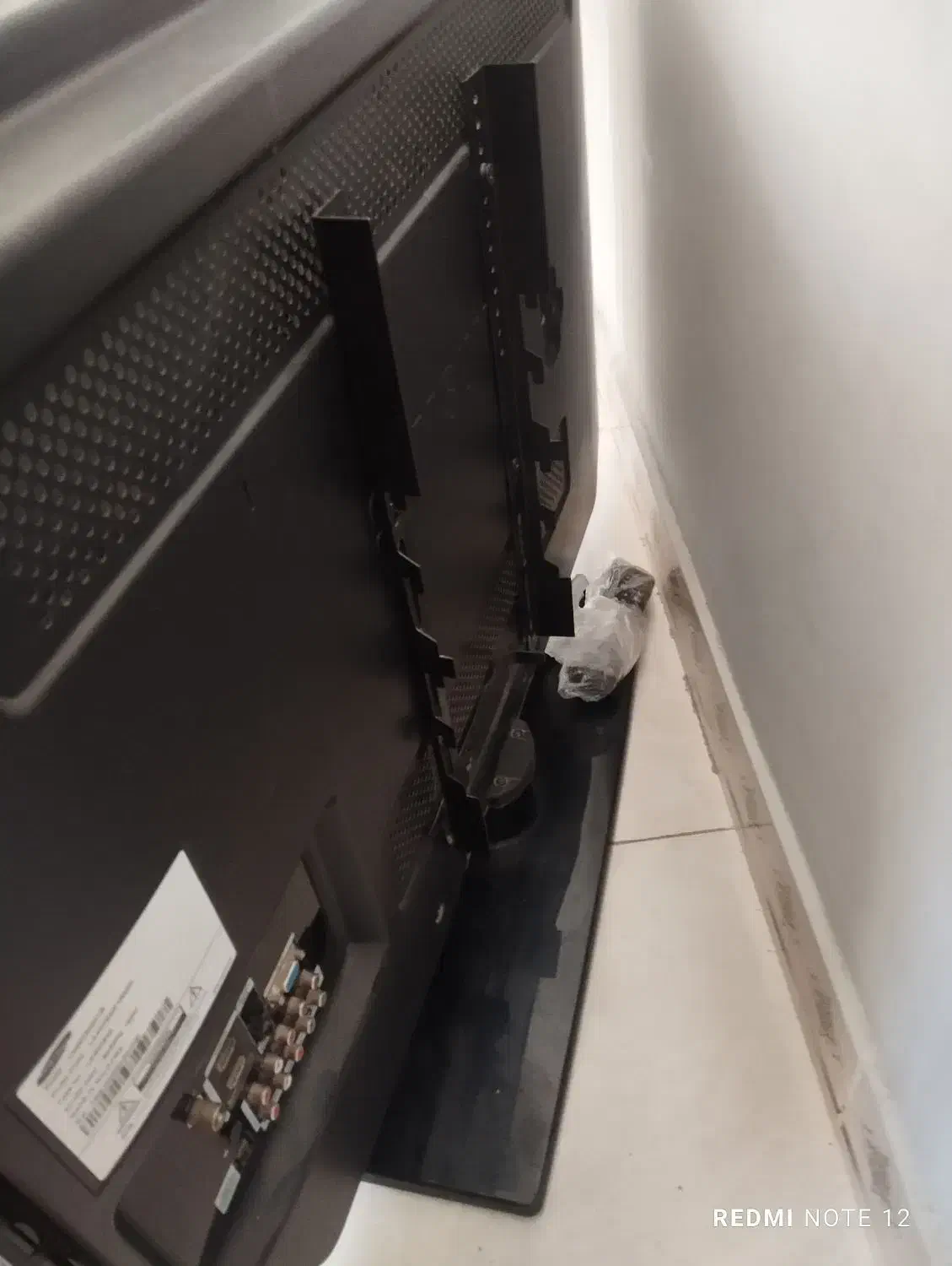 تلویزیون ، دوچرخه ، گوشی ، اکواریوم|موبایل|صحنه, |دیوار