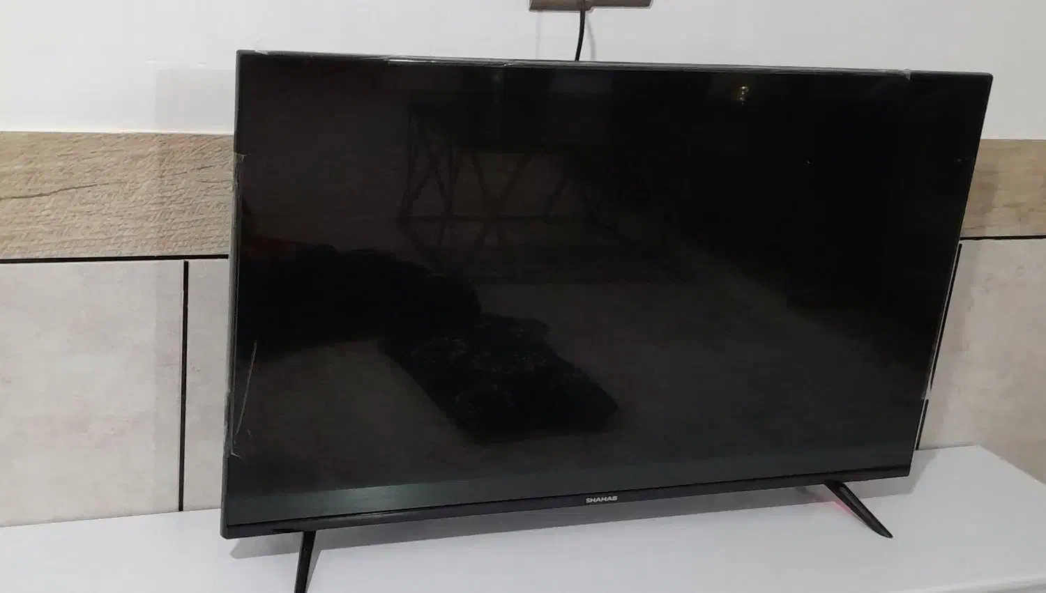 تلویزیون|تلویزیون و پروژکتور|الیگودرز, |دیوار