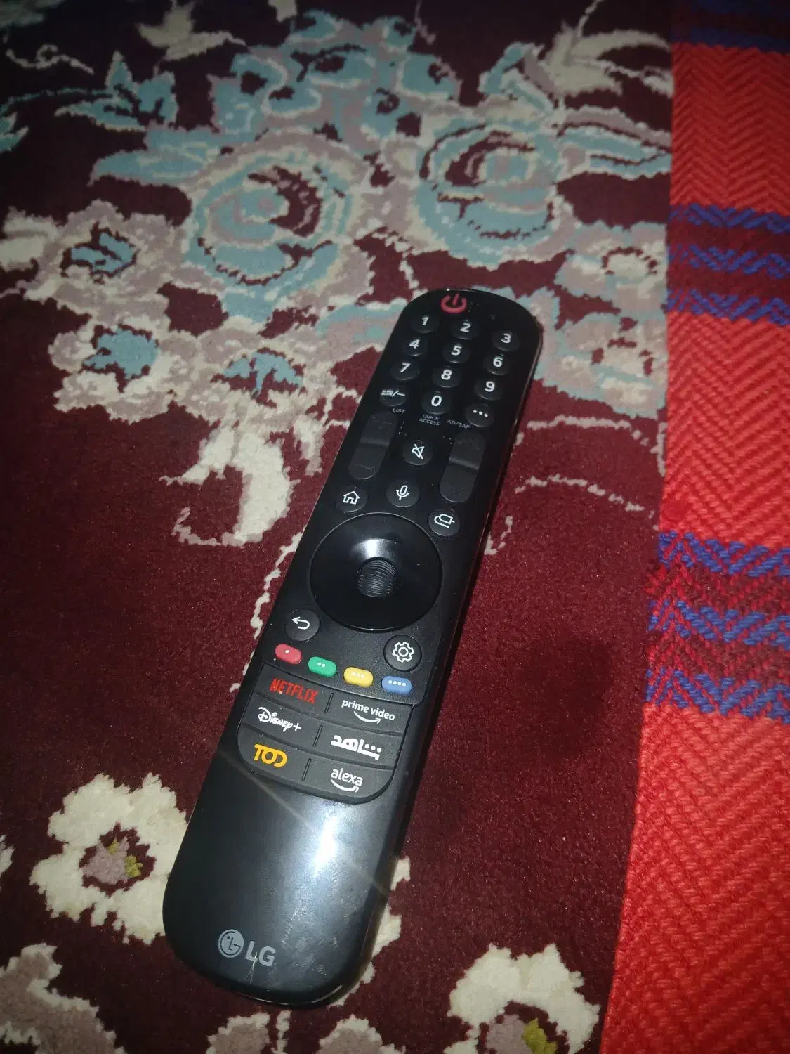 تلویزیون شکسته|تلویزیون و پروژکتور|ایلام, |دیوار