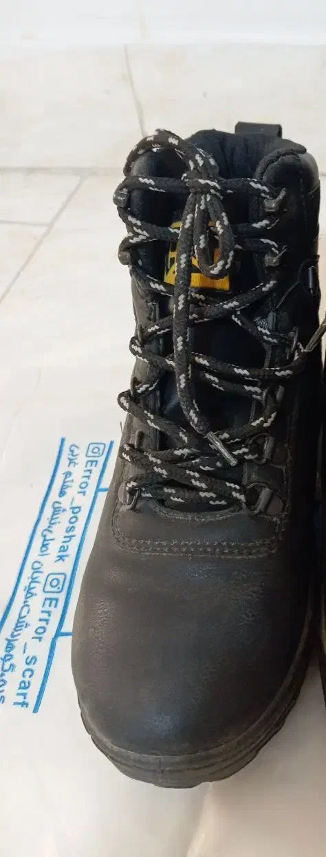 کفش|کیف، کفش، کمربند|کرج, باغستان|دیوار