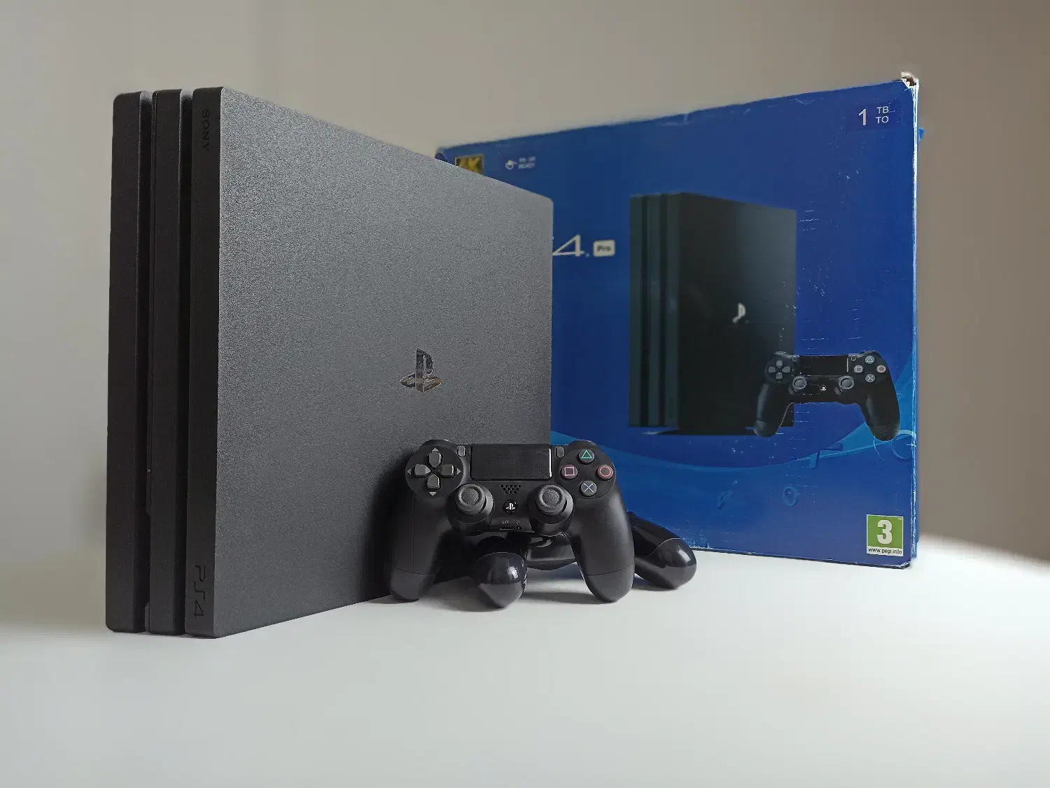 Ps4 Pro پی اس فور پرو در حد نو با جعبه|کنسول، بازی ویدئویی و آنلاین|رشت, کوی حسینی|دیوار