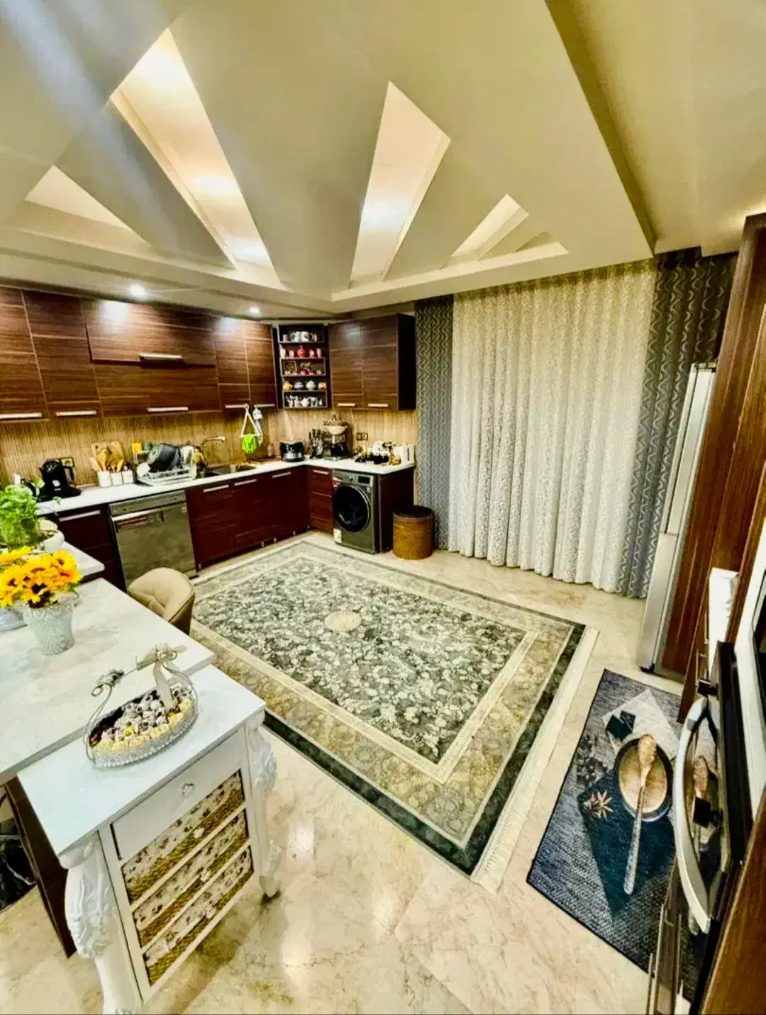 120 متر / 2 خواب / قابل تبدیل