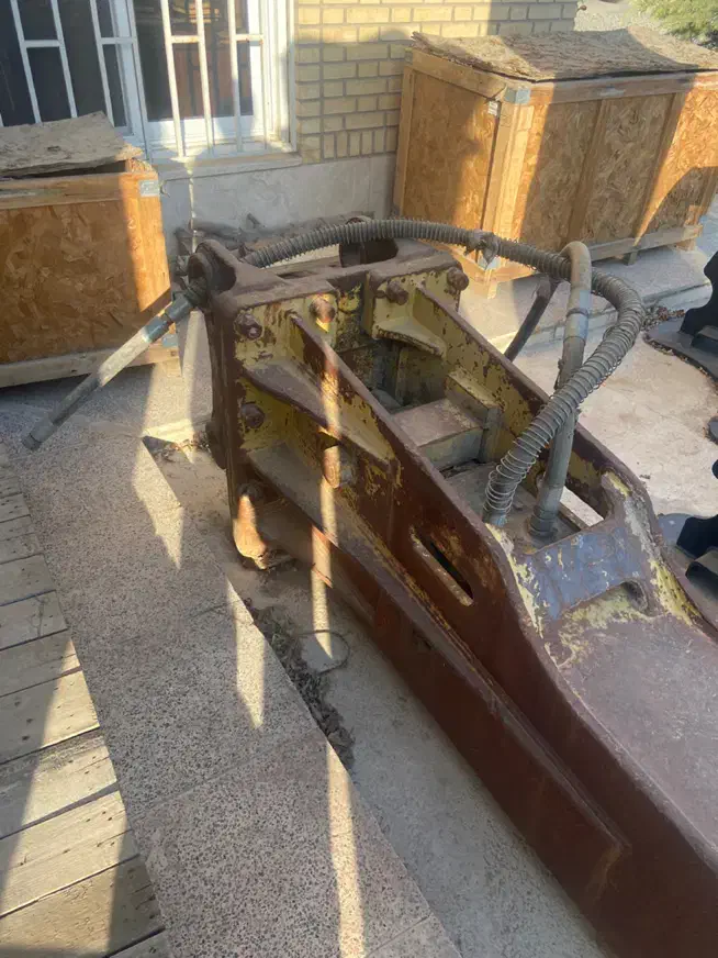 چکش (پیکور)سوسان 81|ماشینآلات صنعتی|تهران, آذربایجان|دیوار