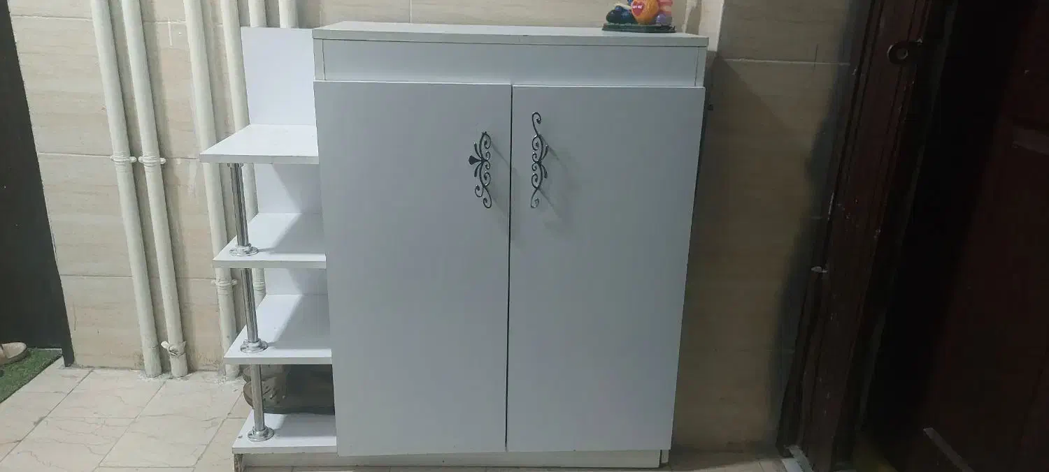 جاکفشی سالم قیمت مناسب|جاکفشی، کمد، دراور|ملایر, |دیوار