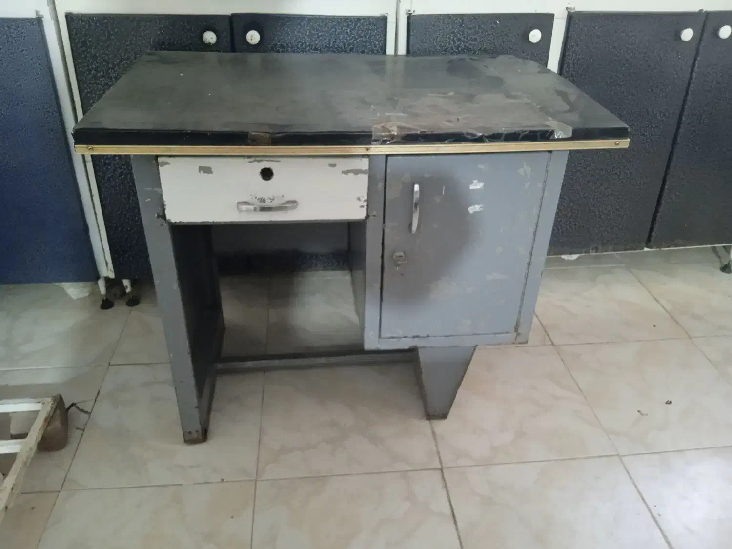 میز فلزی|دفتر کار|نیشابور, شهید جعفری|دیوار