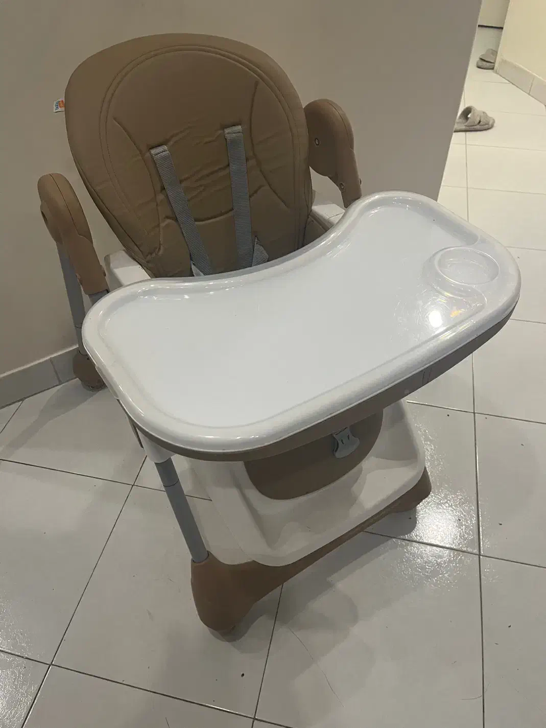 هایچر بچه (صندلی کودک)|تخت و صندلی بچه|لواسان, |دیوار