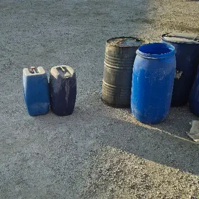 بشکه های صد وشصت لیتری پلاستیکی و220لیتری فلزی|ظروف نگهدارنده، پلاستیکی، یک‌بارمصرف|قشم, |دیوار