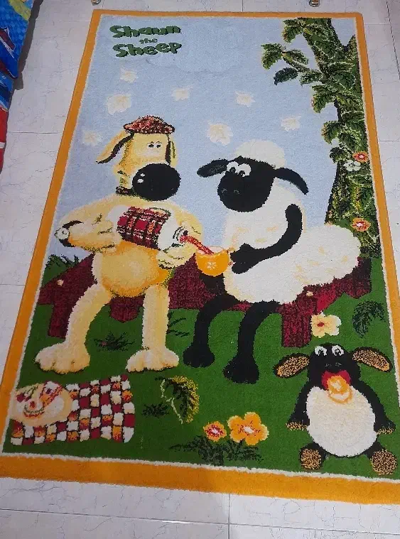 لوستر و گلیم فرش ست|اسباب و اثاث بچه|اراک, |دیوار