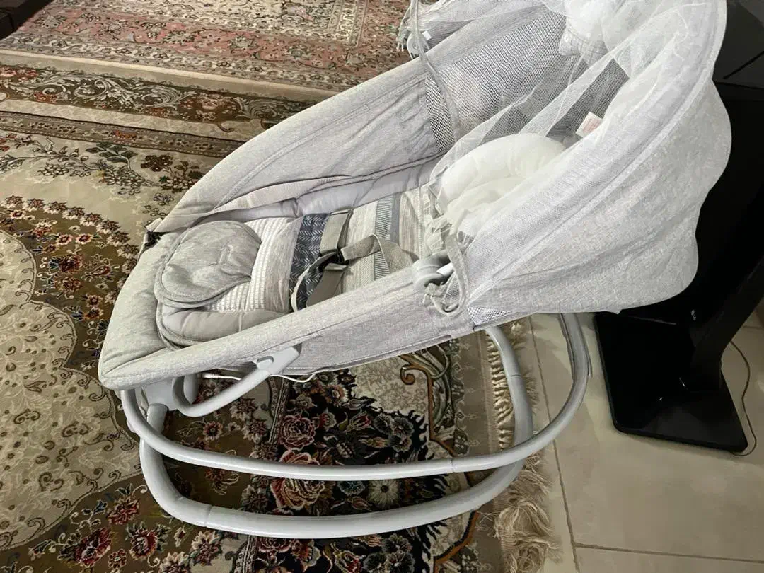 گهواره برقی|تخت و صندلی بچه|یزد, |دیوار