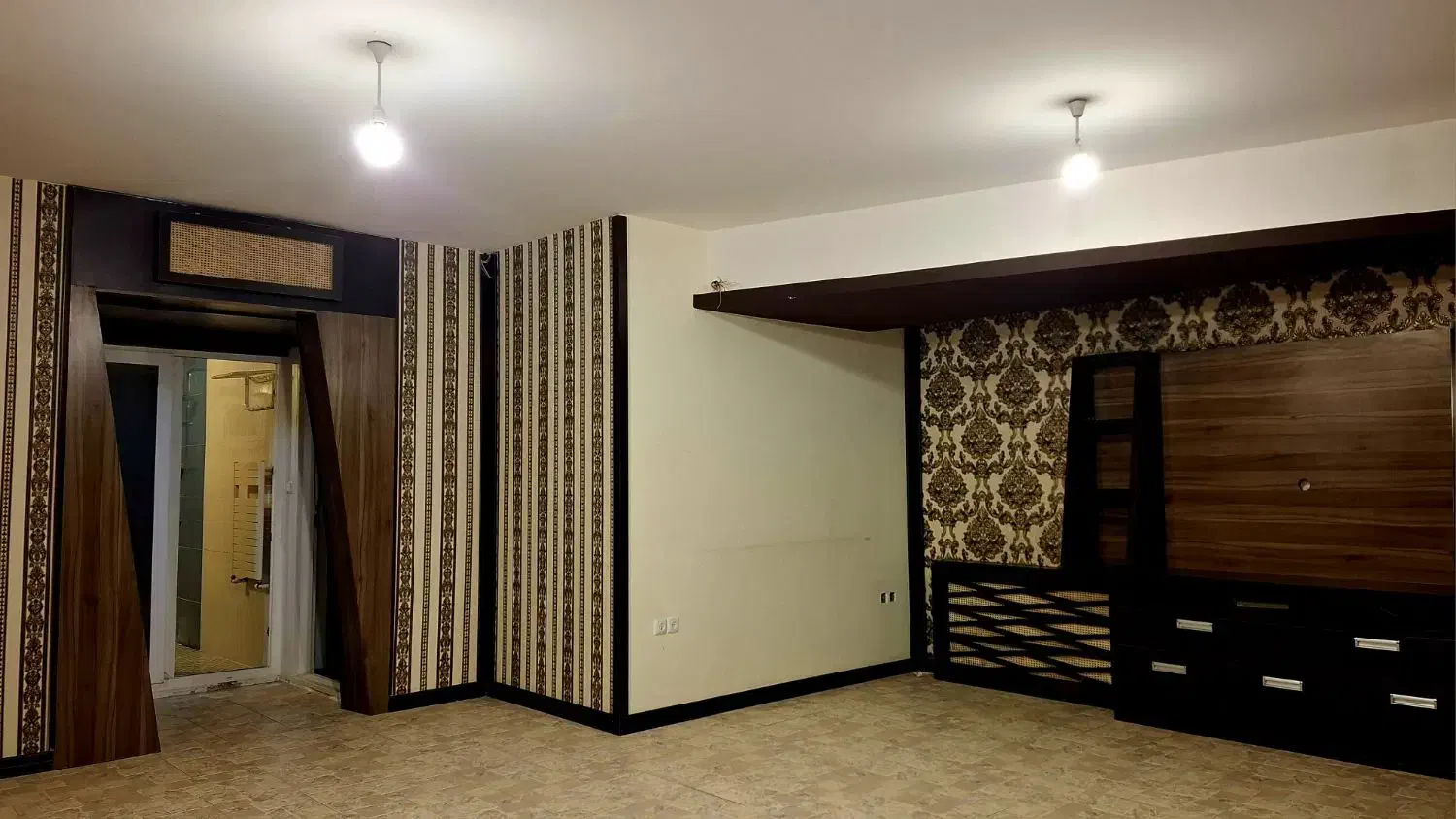 آپارتمان ۱۰۰ متری ۲ خواب بر بلوار رضوان|اجارهٔ آپارتمان|کرمان, |دیوار