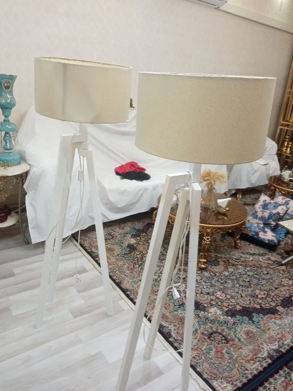 آباژوردر حد نو|چراغ خواب و آباژور|قره ضیاالدین, |دیوار