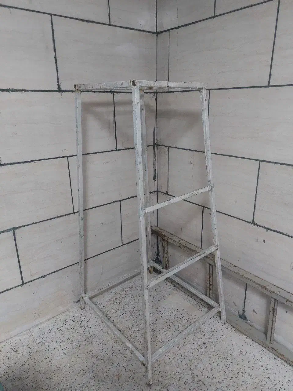 چهار پایه فلزی|ابزارآلات|شیراز, پودنک|دیوار