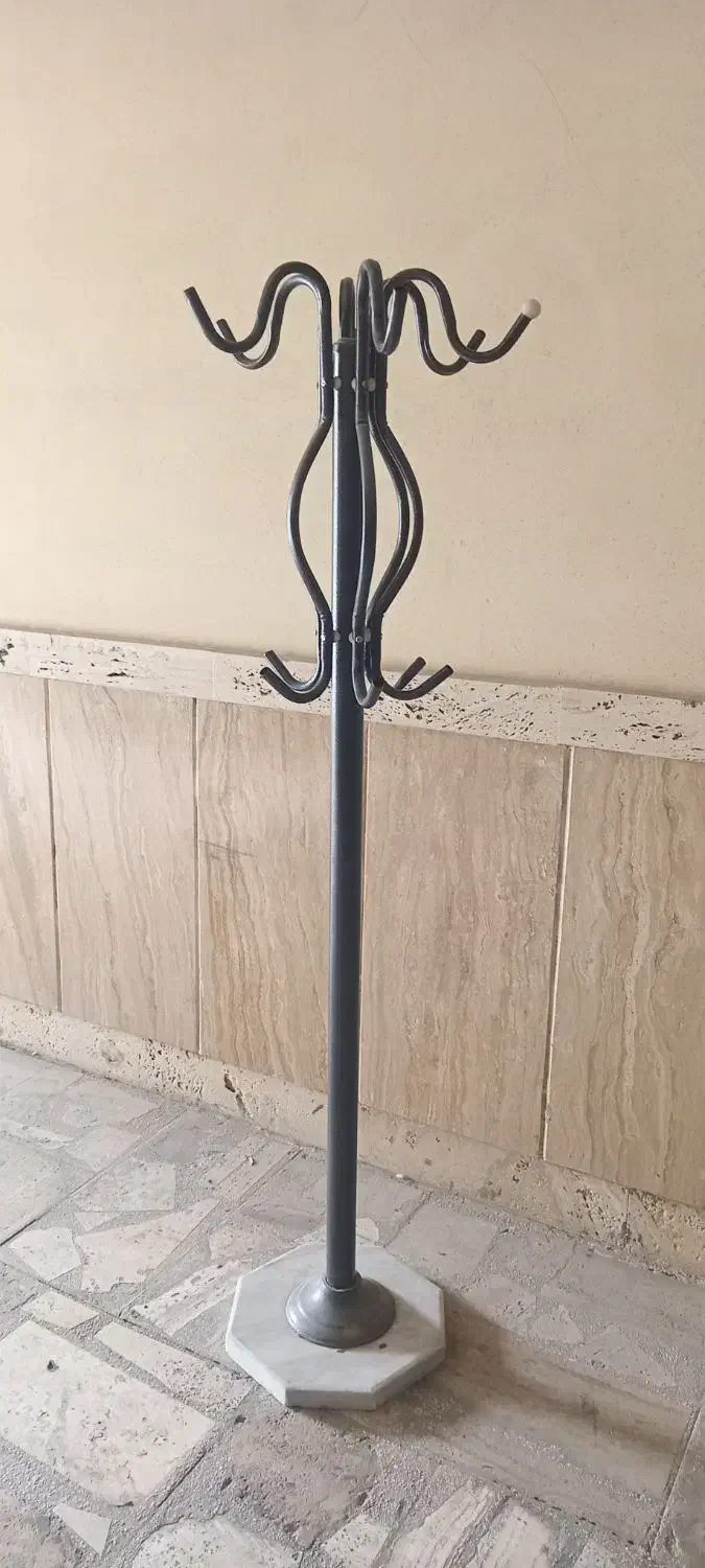 جالباسی ایستاده|بندرخت و رخت‌آویز|مشهد, نکاح|دیوار