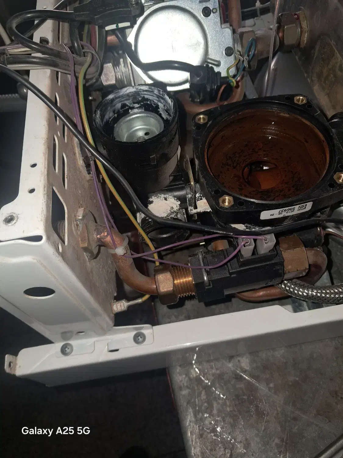 نصب تعمیر پکیج بخاری آبگرمکن کولر گازرادیاتورشیر|خدمات پیشه و مهارت|شهرکرد, |دیوار