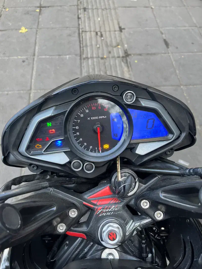 پالسNS200 مدل۱۴۰۳ درحد|موتورسیکلت|تهران, گمرک|دیوار